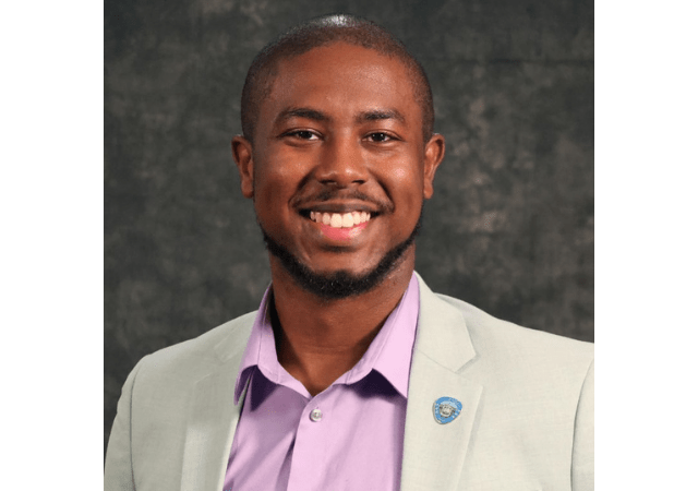 Headshot Anthony Amos
