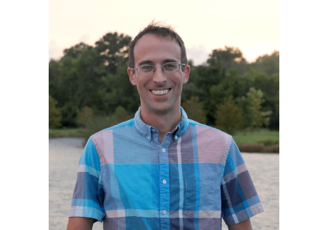 Headshot Steve Magness